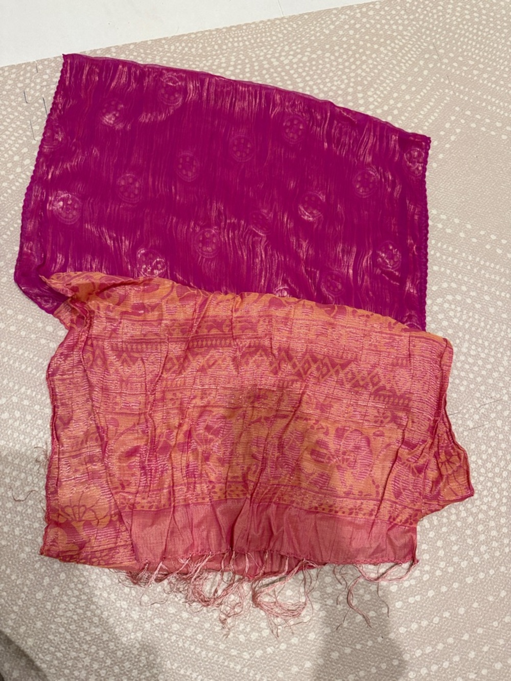 Luxurious Two-Tone Pink & Magenta Women's Scarf - Picture 2 of 6
